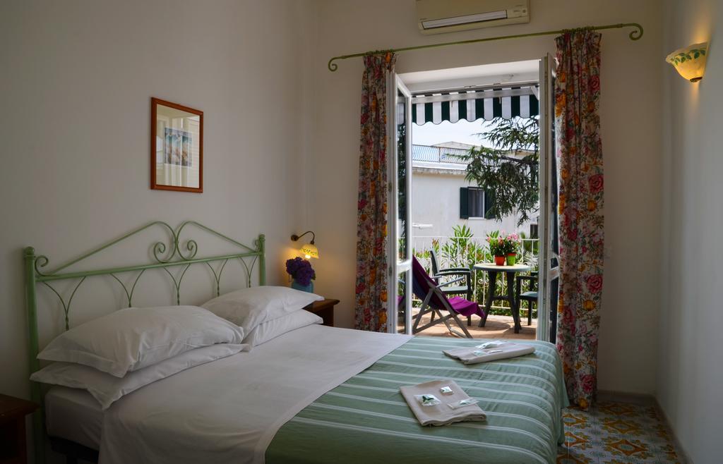 Hotel Europa อีสเกีย ภายนอก รูปภาพ